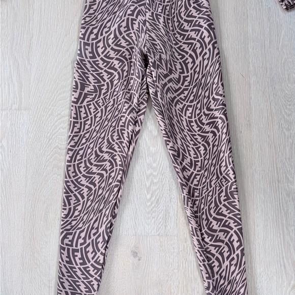 Fendi Geometric Matching Leggings Set - Brown and Black size XS/S - Picture 15 of 16